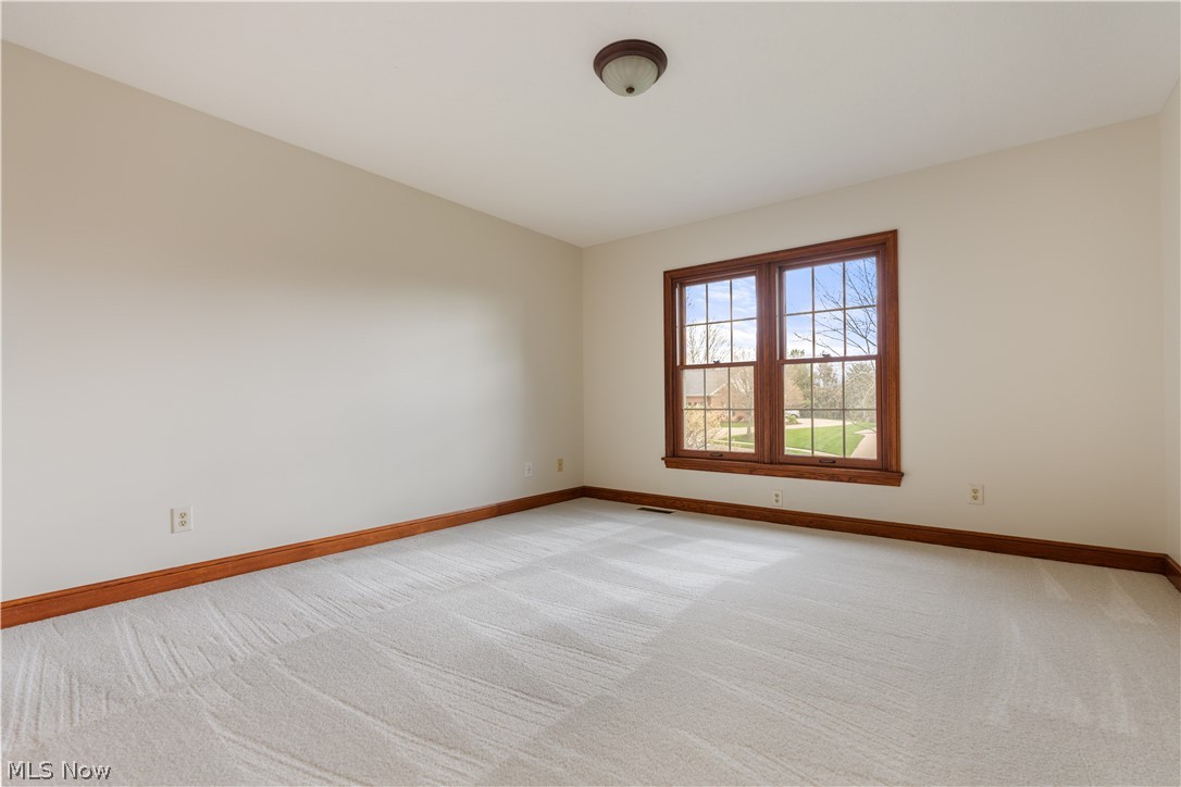 1561 Pilgrims Knob SE Canton OH 44709