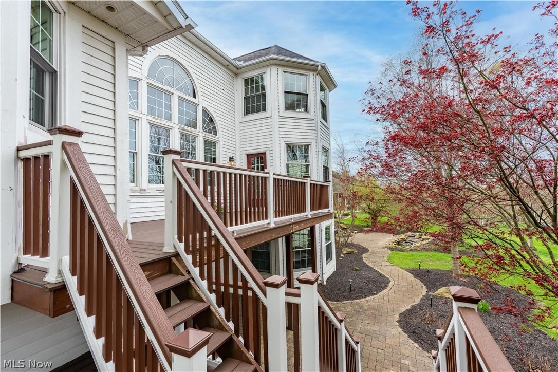 1561 Pilgrims Knob SE Canton OH 44709
