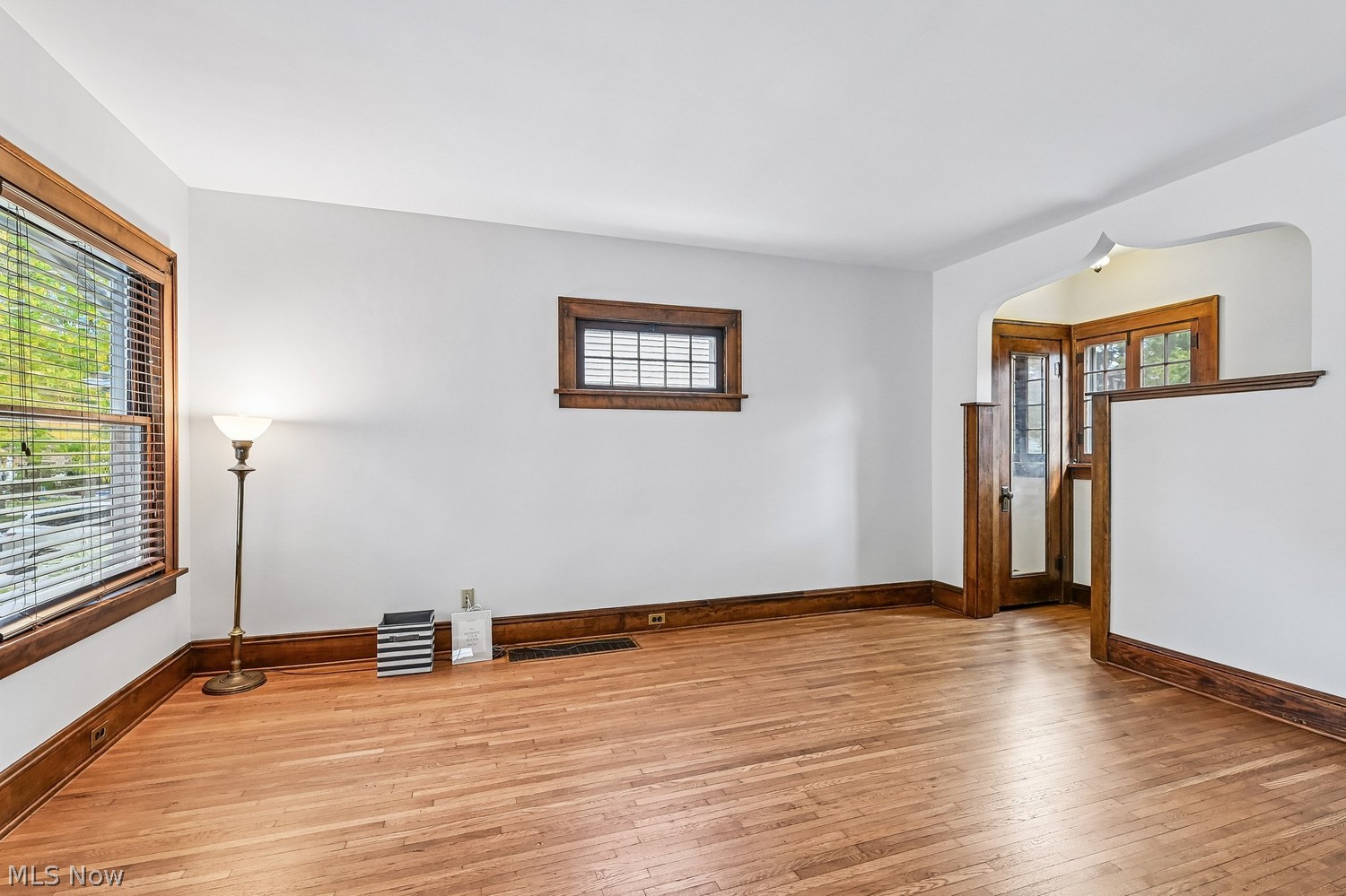 1563 Larchmont Avenue Lakewood OH 44107