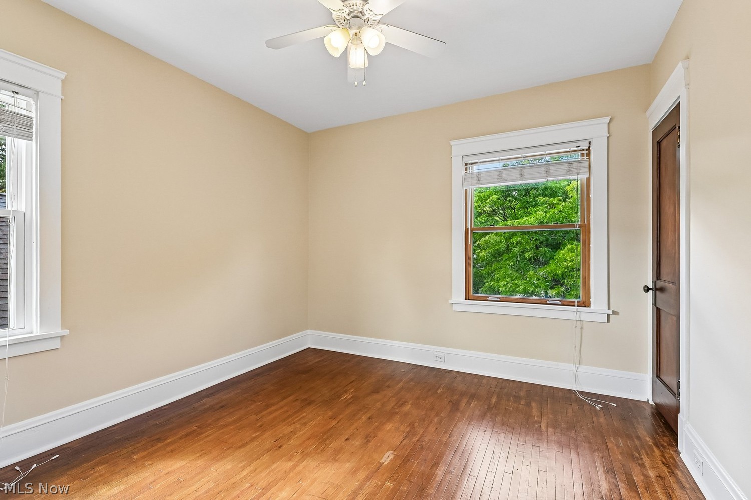 1563 Larchmont Avenue Lakewood OH 44107
