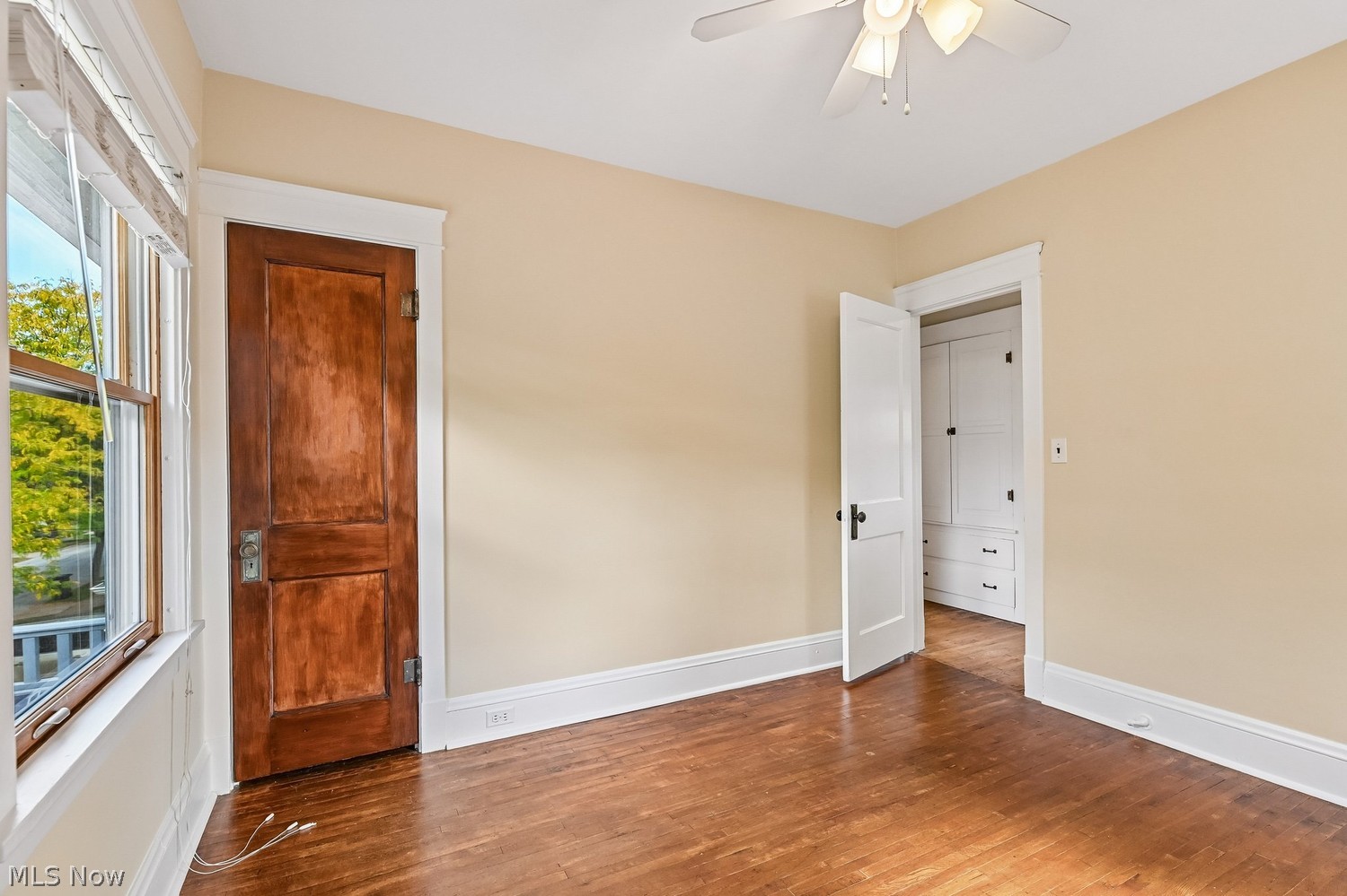 1563 Larchmont Avenue Lakewood OH 44107