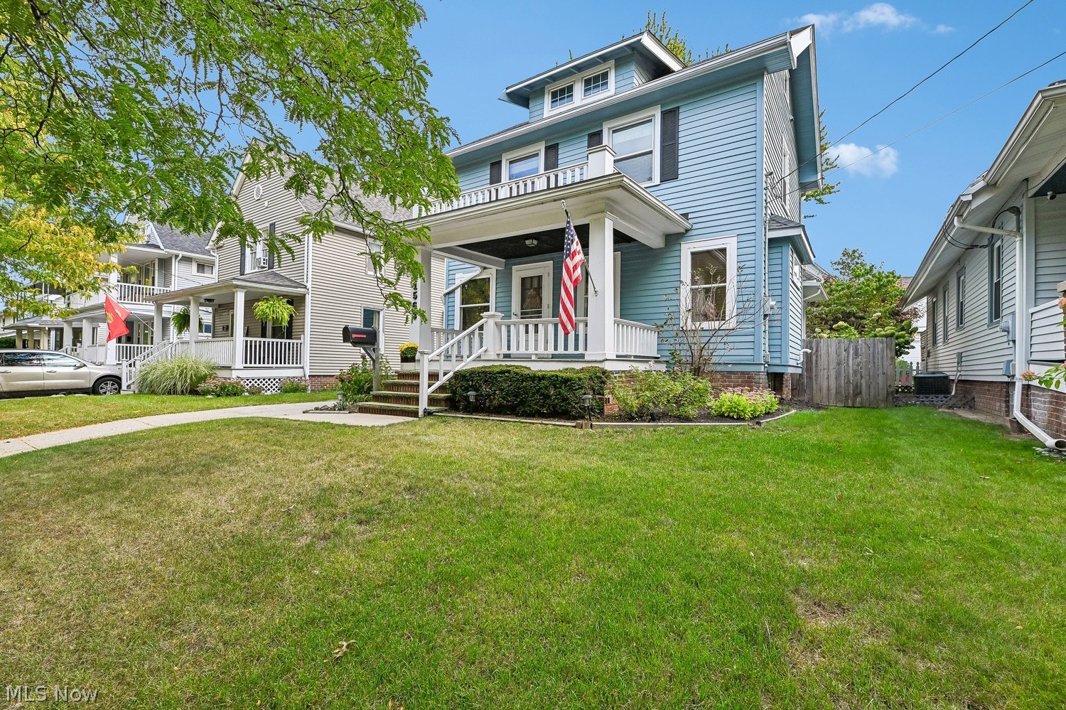 1563 Larchmont Avenue Lakewood OH 44107