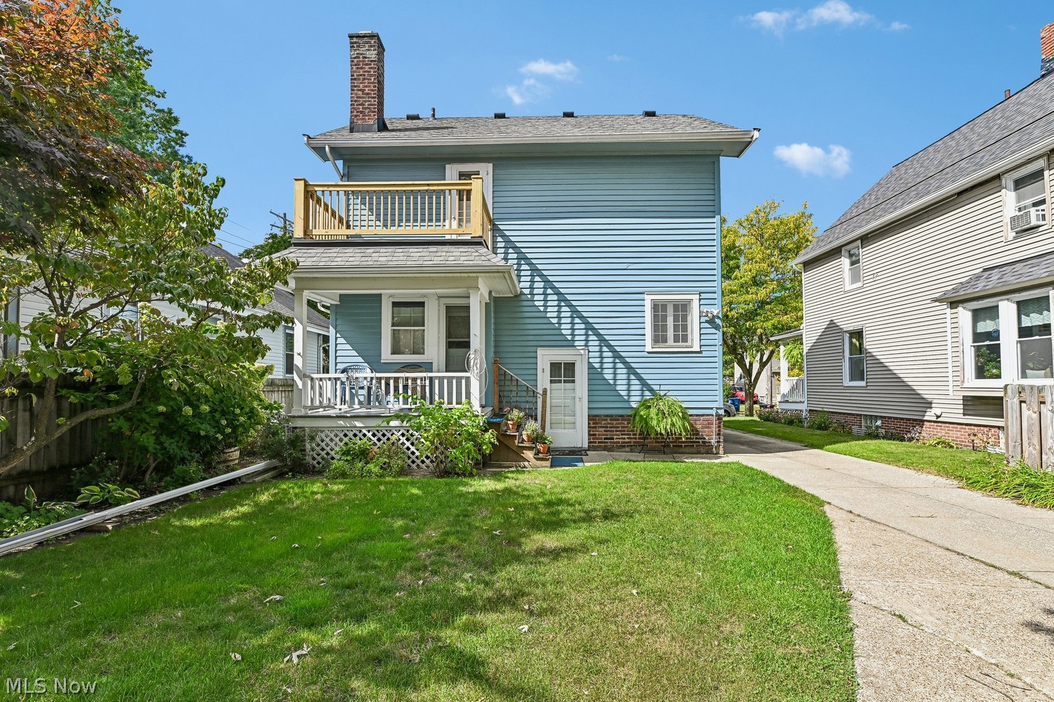 1563 Larchmont Avenue Lakewood OH 44107