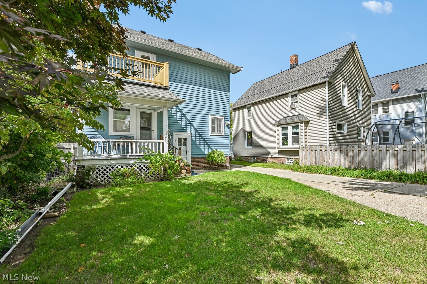 1563 Larchmont Avenue Lakewood OH 44107