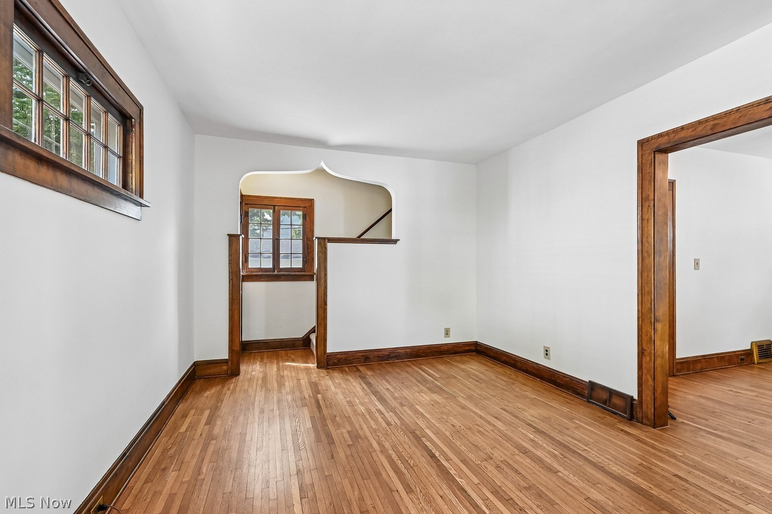 1563 Larchmont Avenue Lakewood OH 44107