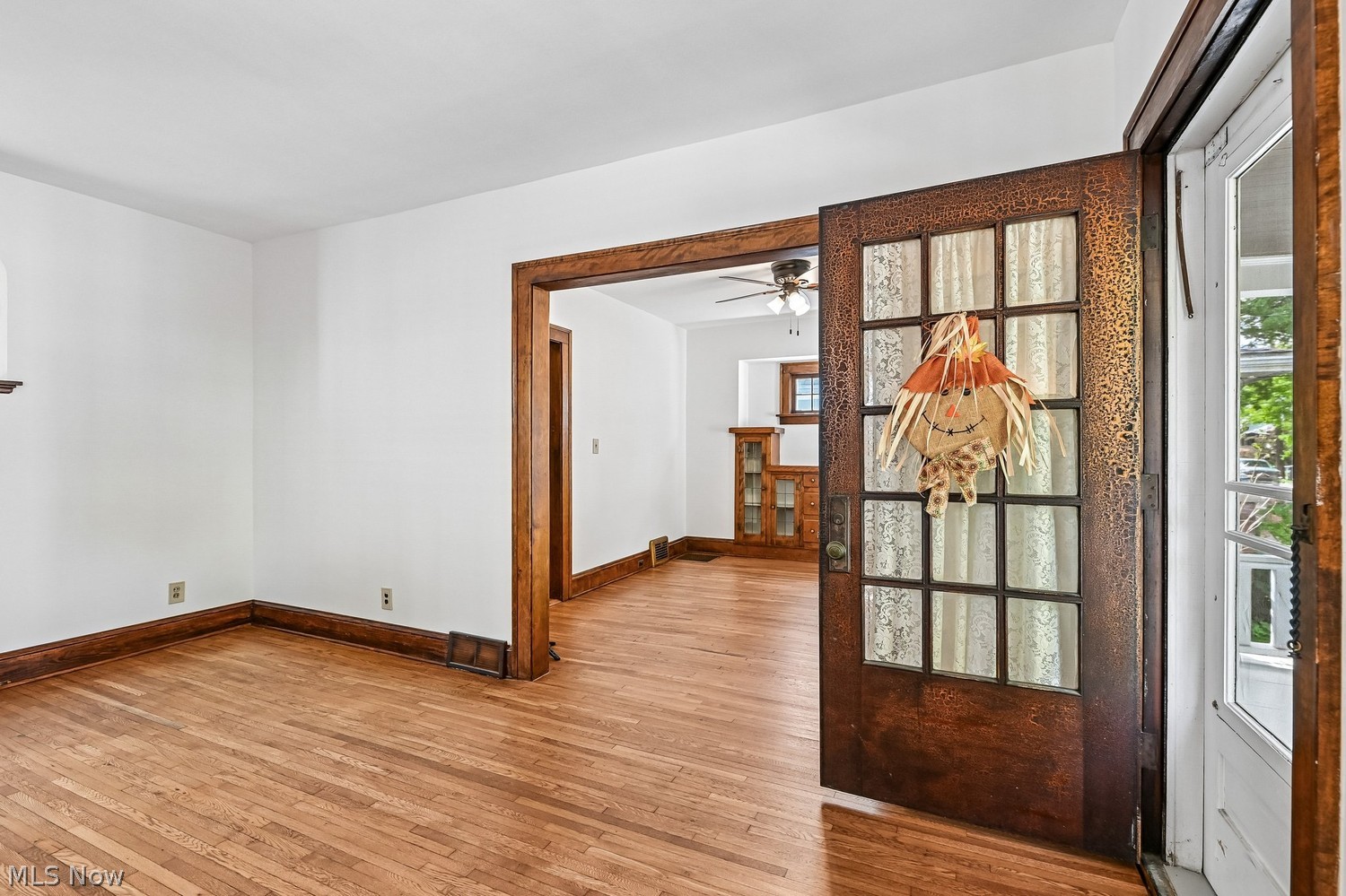 1563 Larchmont Avenue Lakewood OH 44107