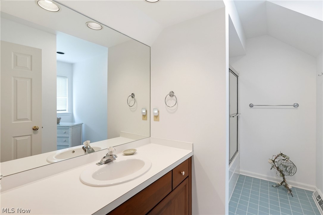 5600 Liberty Road Chagrin Falls OH 44022