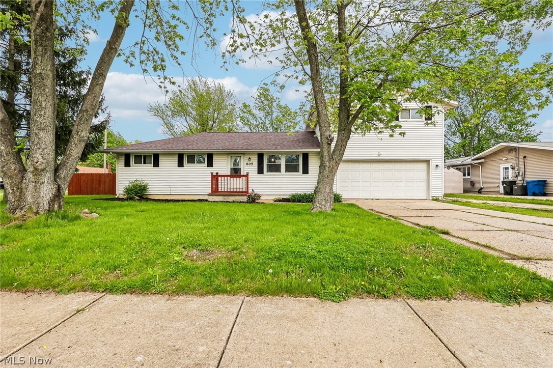 805 Roberts Street Sheffield Lake OH 44054