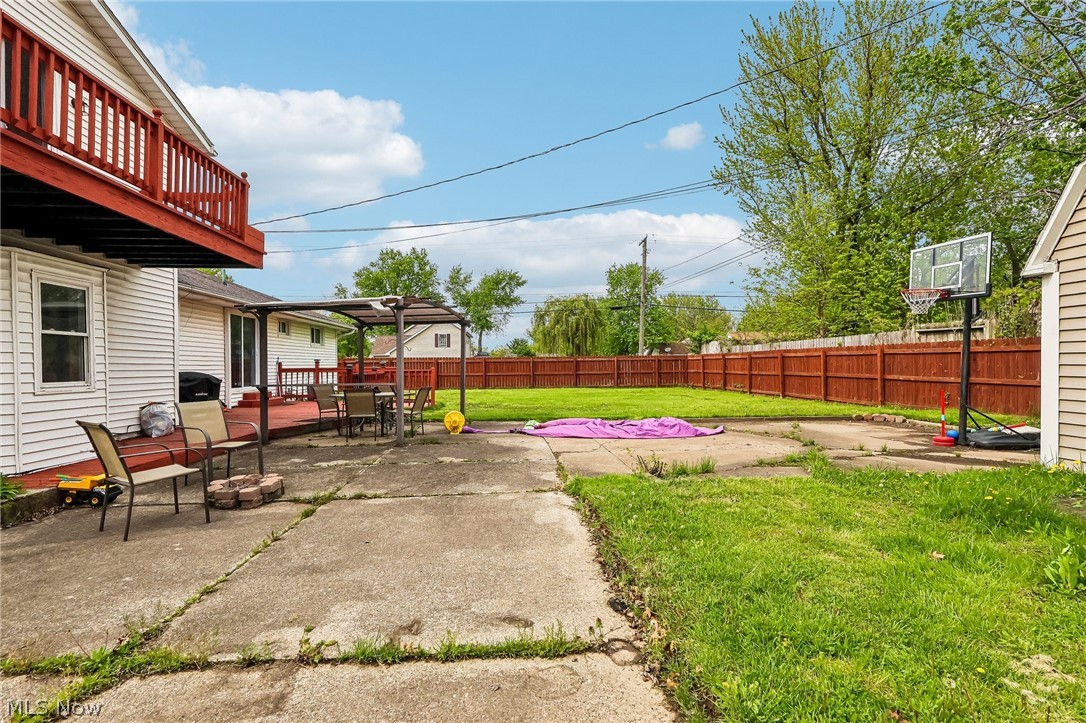 805 Roberts Street Sheffield Lake OH 44054