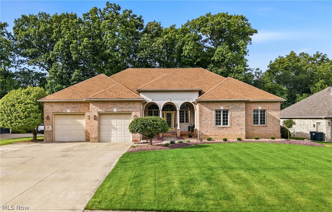 40 White Oak Court Canfield OH 44406