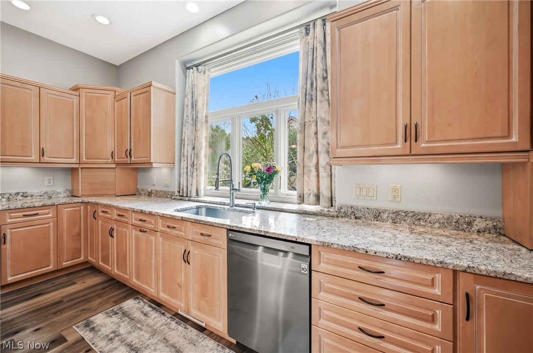 40 White Oak Court Canfield OH 44406