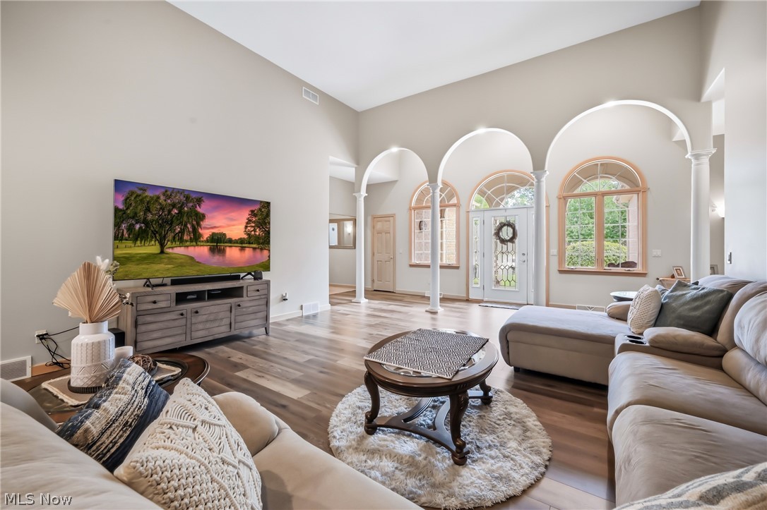 40 White Oak Court Canfield OH 44406