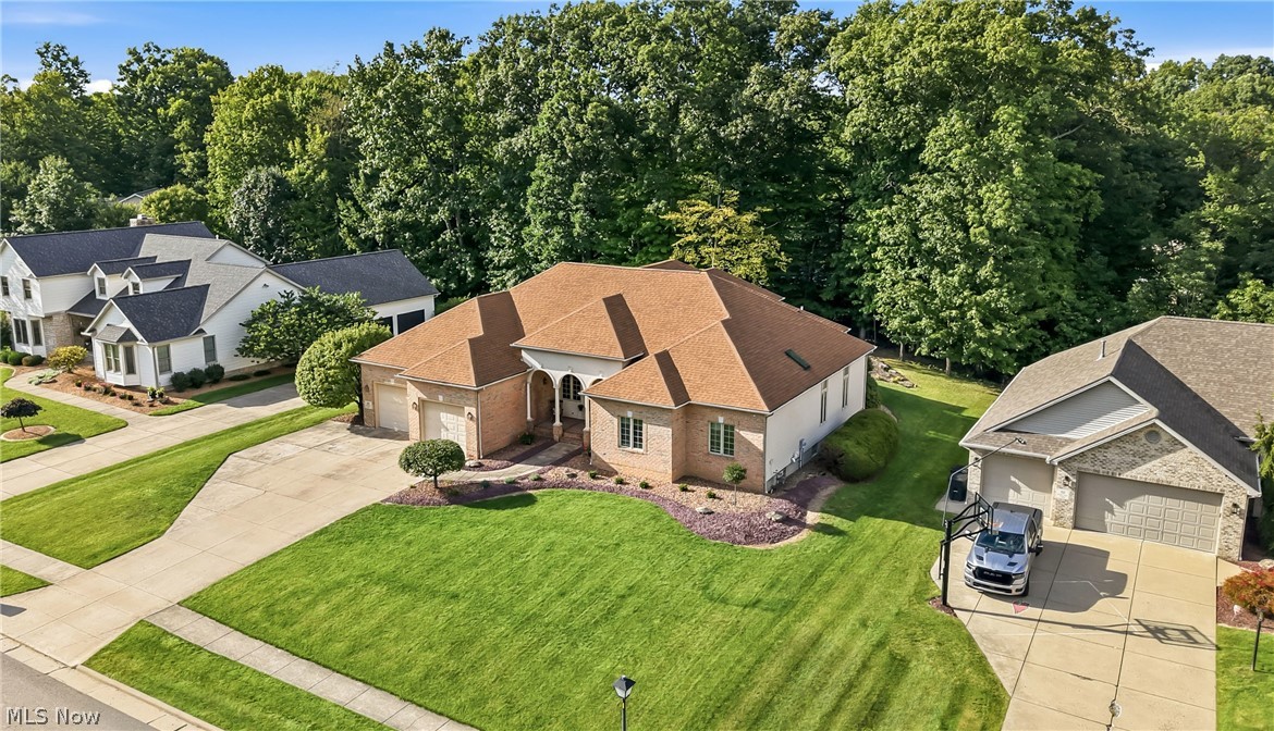 40 White Oak Court Canfield OH 44406