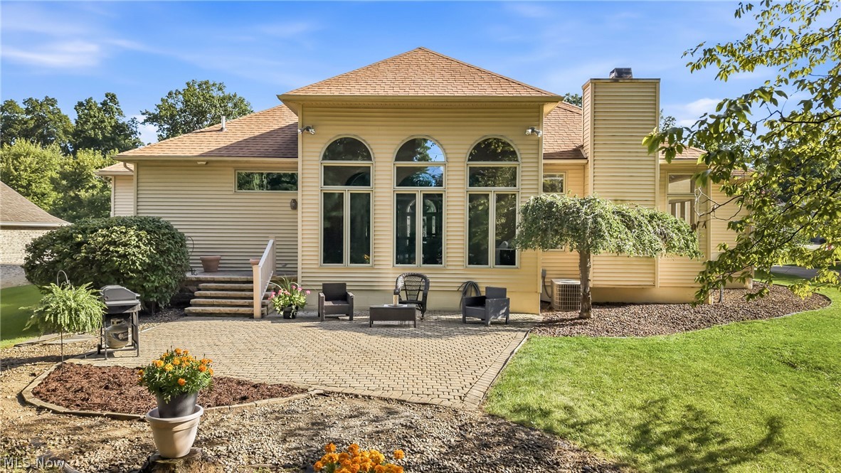 40 White Oak Court Canfield OH 44406
