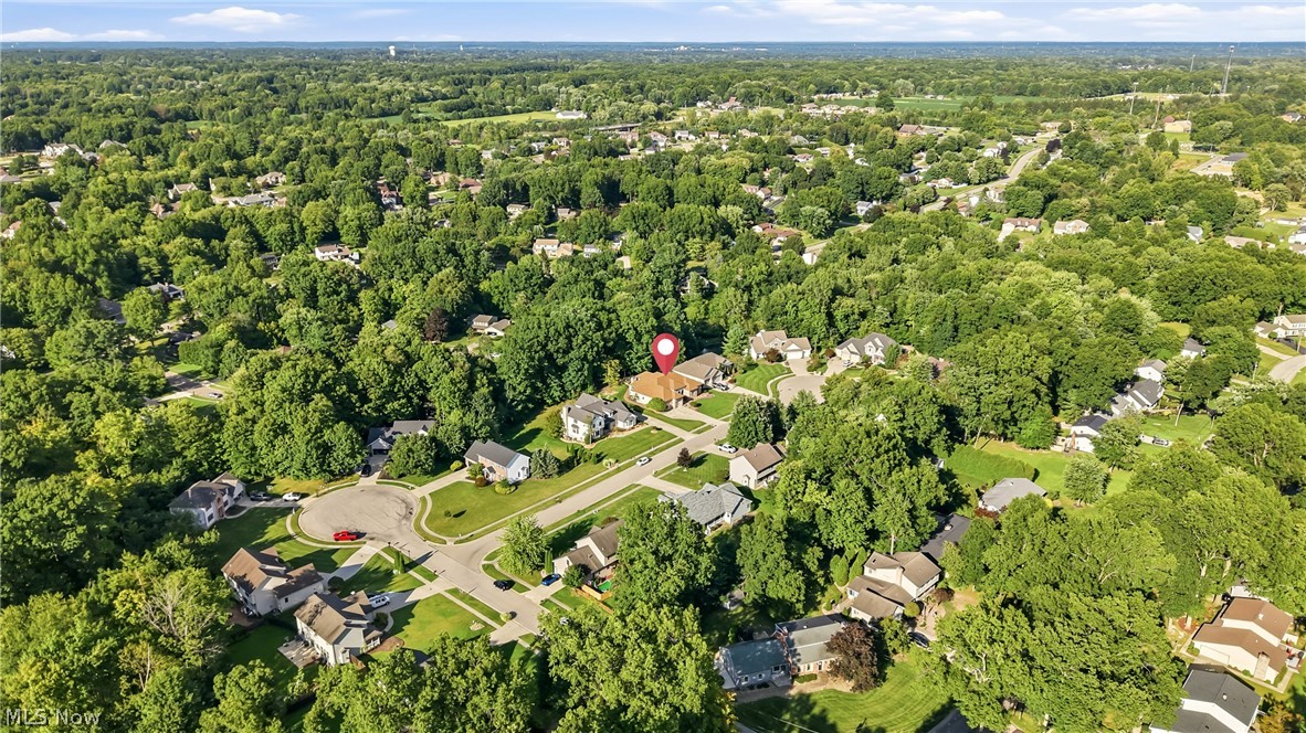 40 White Oak Court Canfield OH 44406