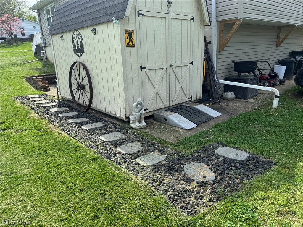 2140 Potts Lane Zanesville OH 43701