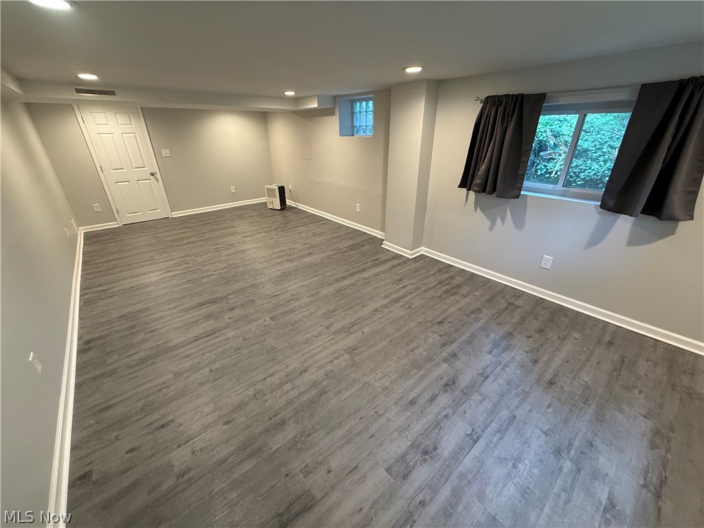 1087 Krumroy Road Akron OH 44306