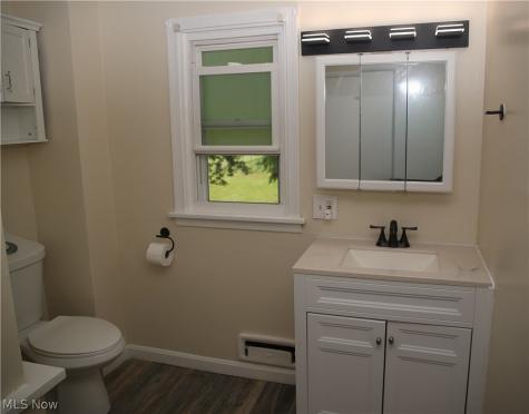 1087 Krumroy Road Akron OH 44306