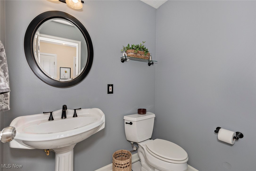 225 Linwood Lane Aurora OH 44202