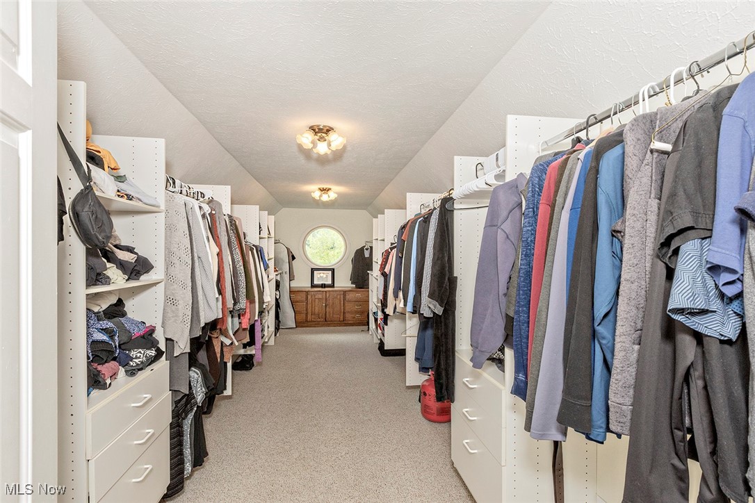 225 Linwood Lane Aurora OH 44202