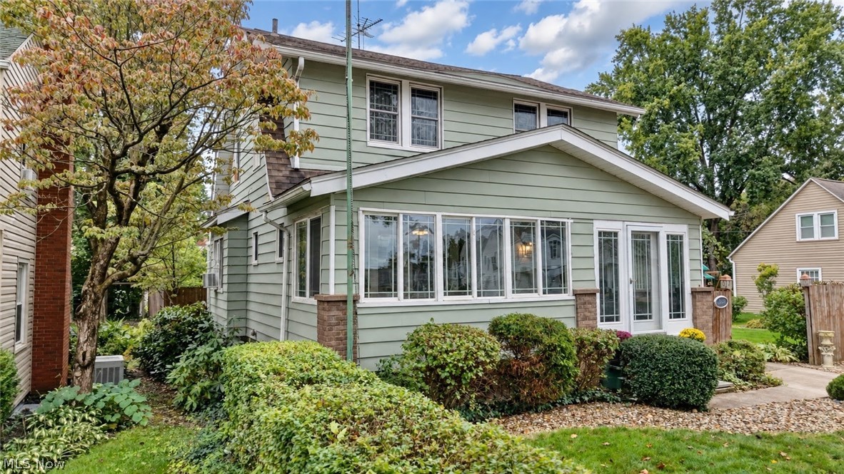 364 Clinton Avenue Akron OH 44301