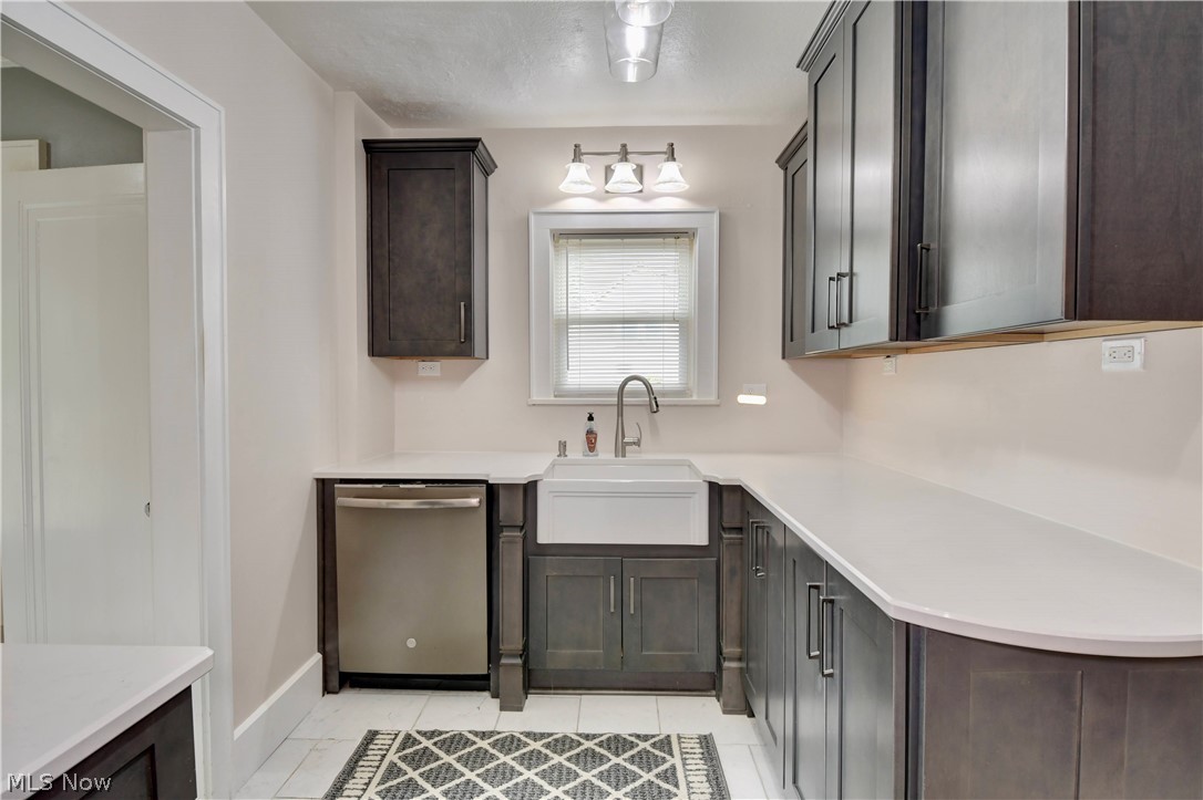 364 Clinton Avenue Akron OH 44301