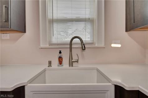 364 Clinton Avenue Akron OH 44301
