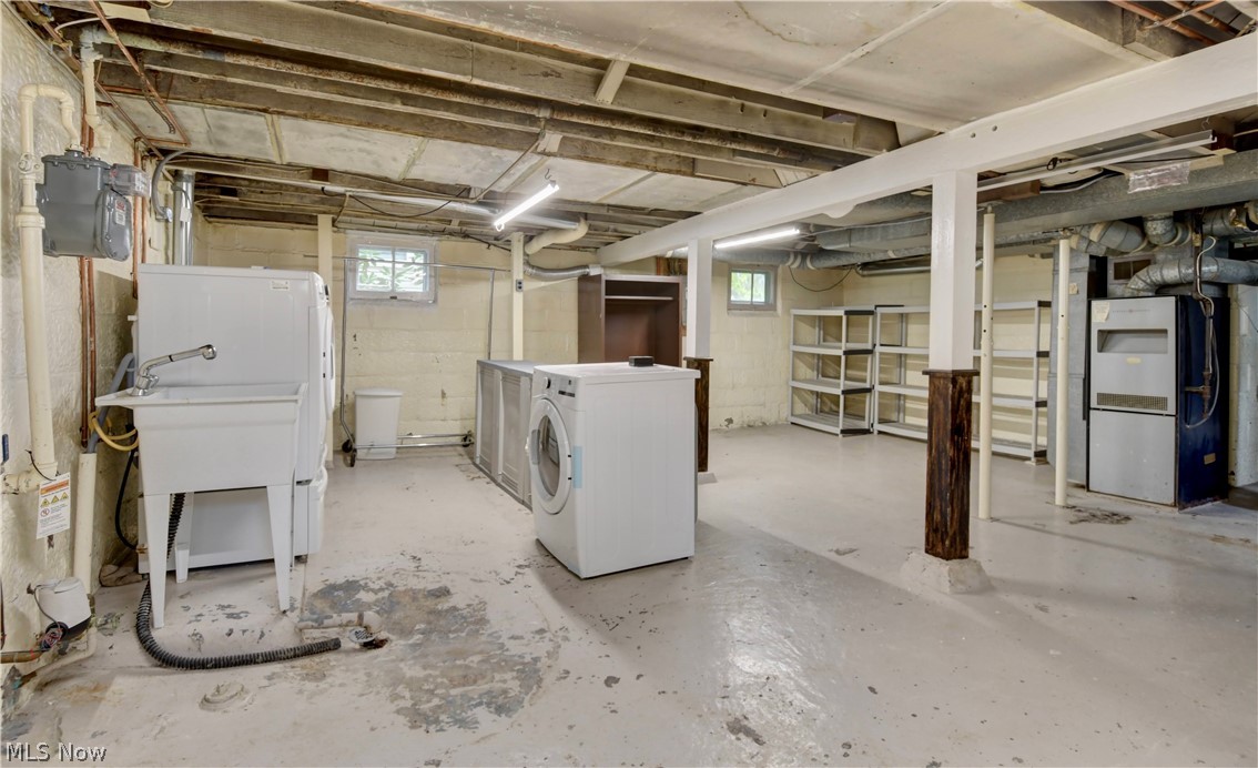 364 Clinton Avenue Akron OH 44301