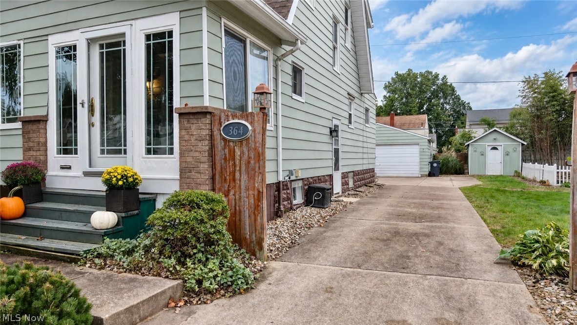 364 Clinton Avenue Akron OH 44301