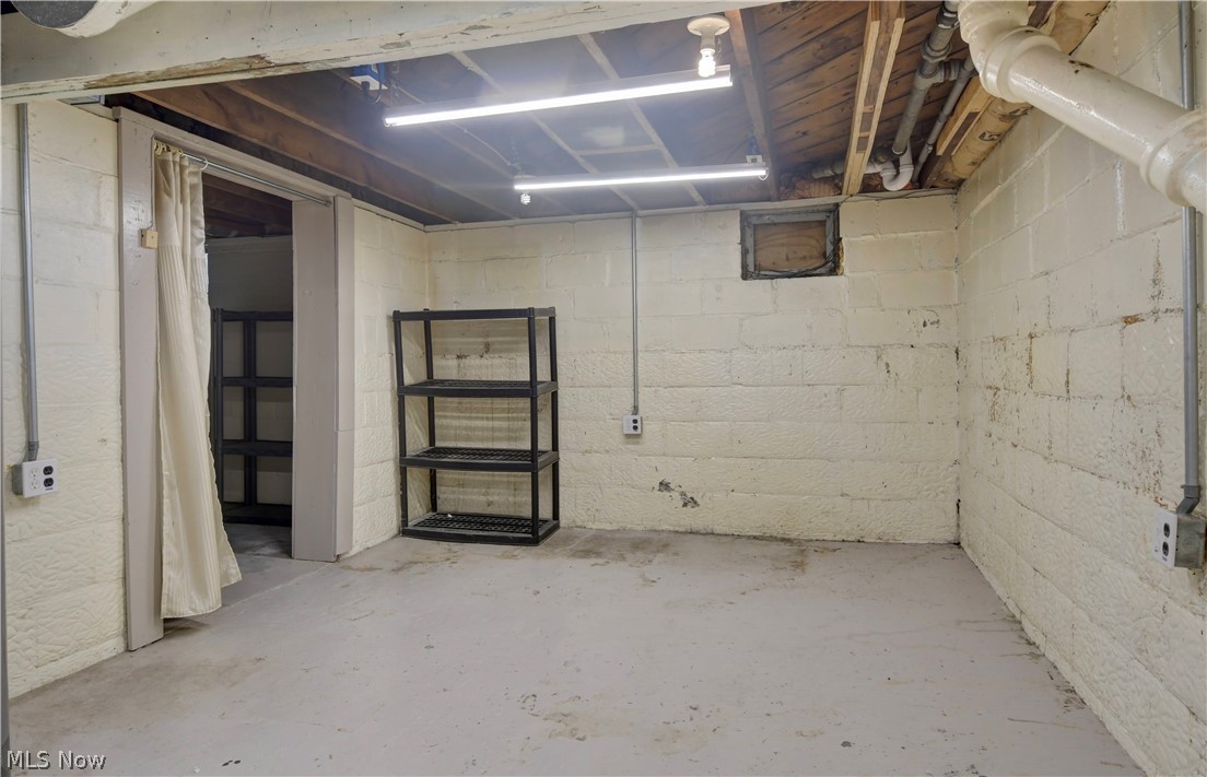 364 Clinton Avenue Akron OH 44301