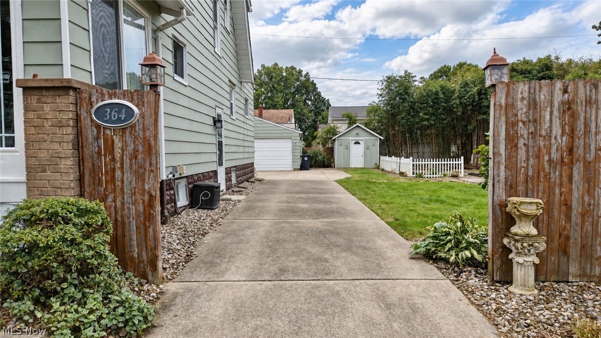 364 Clinton Avenue Akron OH 44301