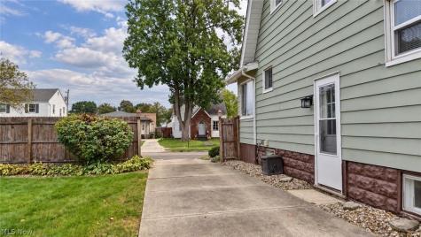 364 Clinton Avenue Akron OH 44301