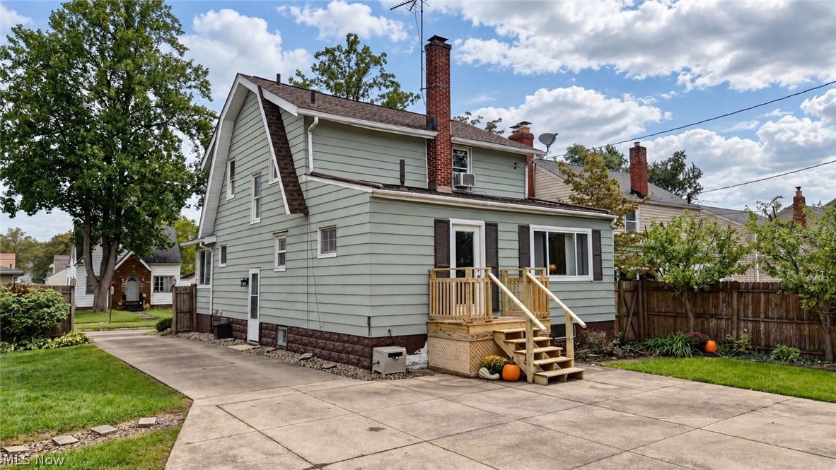 364 Clinton Avenue Akron OH 44301