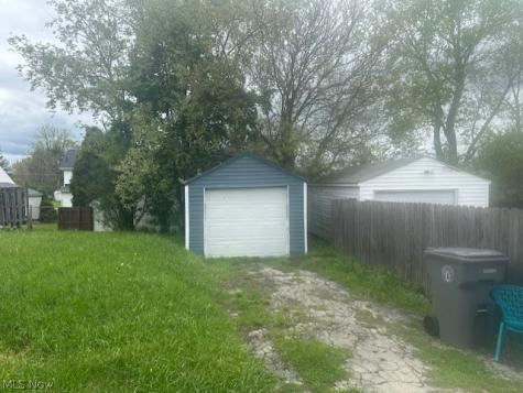734 Cambridge Avenue Youngstown OH 44502