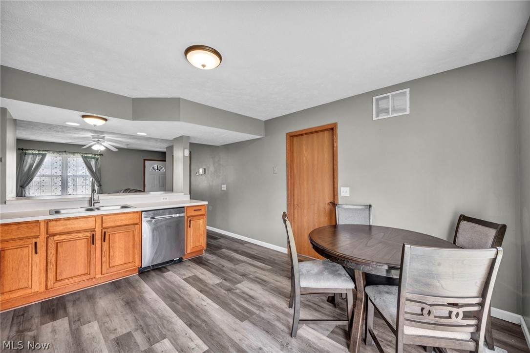 1086 Peach Boulevard Willoughby OH 44094