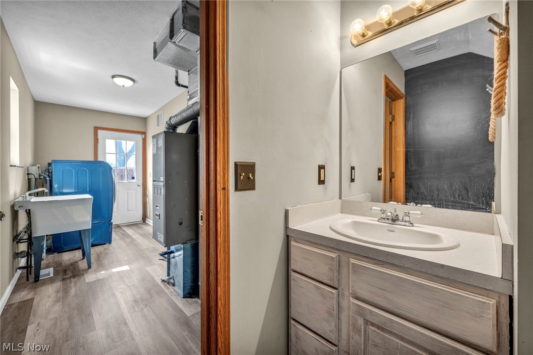 1086 Peach Boulevard Willoughby OH 44094