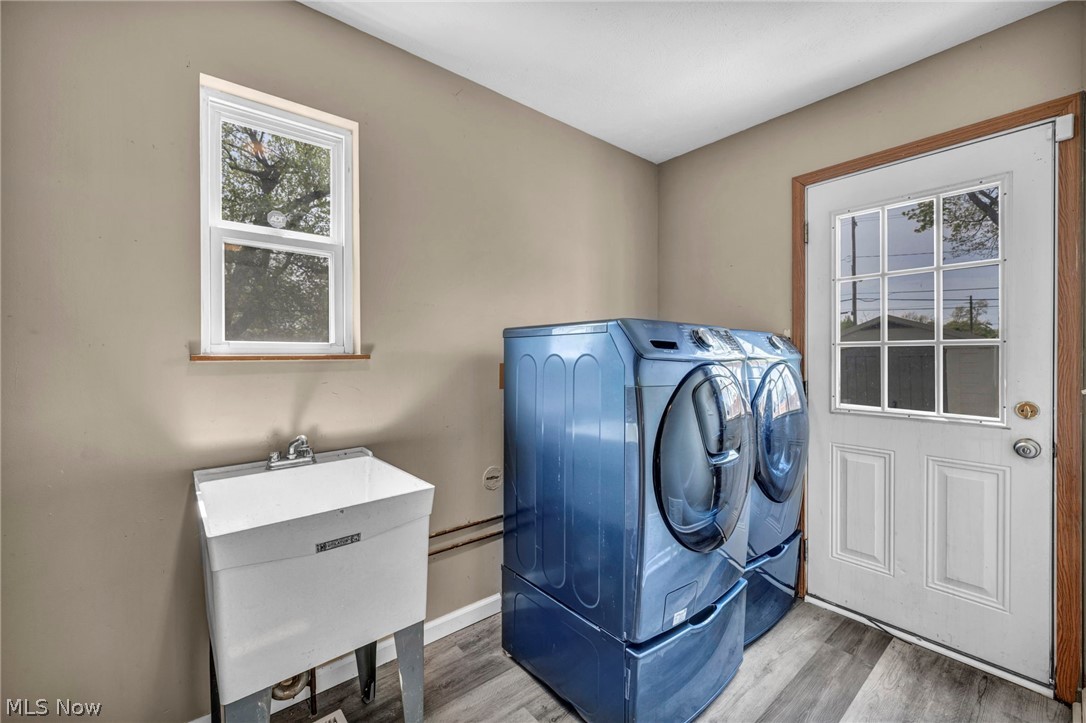 1086 Peach Boulevard Willoughby OH 44094