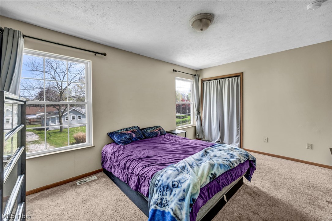 1086 Peach Boulevard Willoughby OH 44094