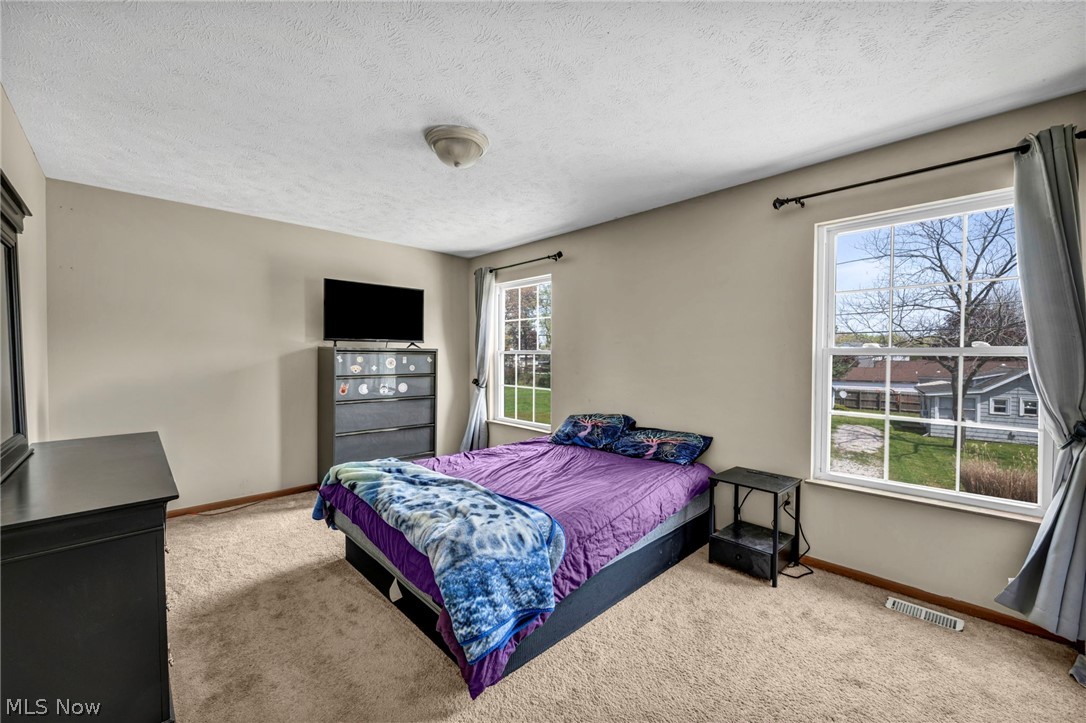 1086 Peach Boulevard Willoughby OH 44094