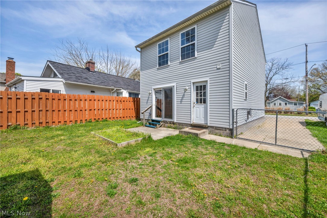 1086 Peach Boulevard Willoughby OH 44094