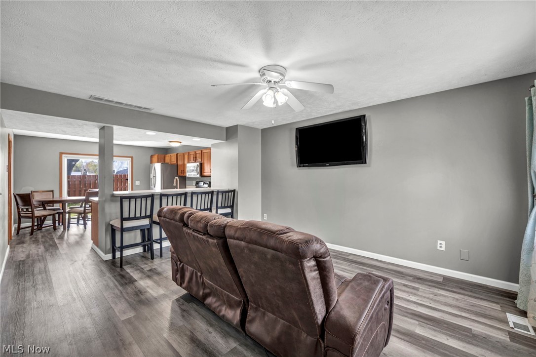 1086 Peach Boulevard Willoughby OH 44094
