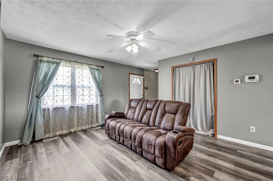 1086 Peach Boulevard Willoughby OH 44094