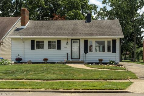 1042 Leighton Avenue Cuyahoga Falls OH 44221