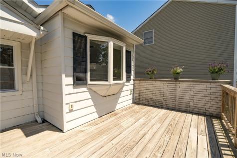 1042 Leighton Avenue Cuyahoga Falls OH 44221