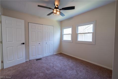 1042 Leighton Avenue Cuyahoga Falls OH 44221