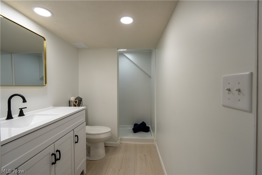 1042 Leighton Avenue Cuyahoga Falls OH 44221