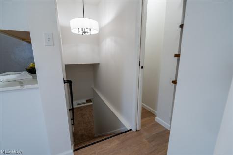 1042 Leighton Avenue Cuyahoga Falls OH 44221