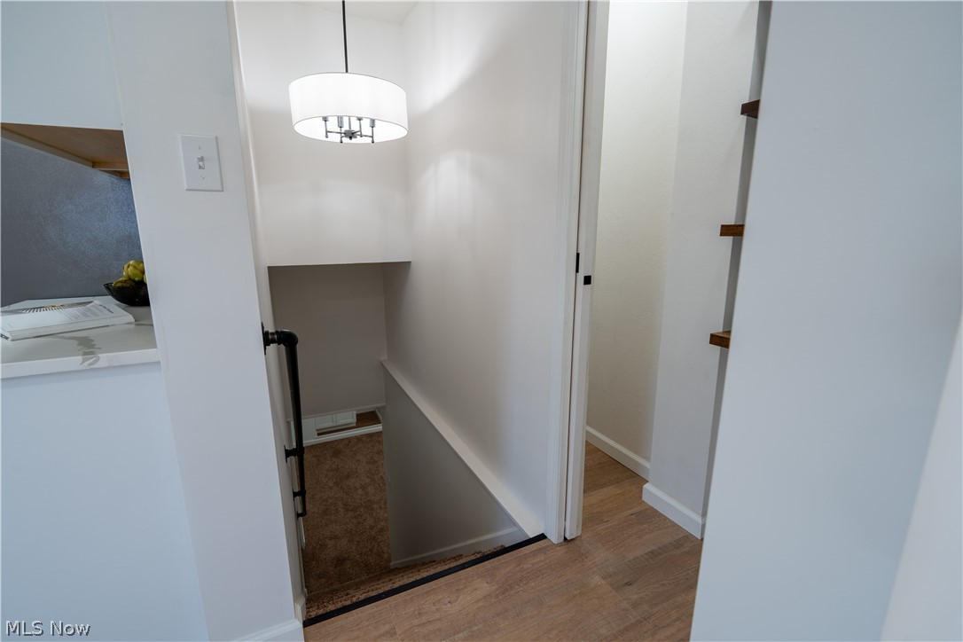 1042 Leighton Avenue Cuyahoga Falls OH 44221
