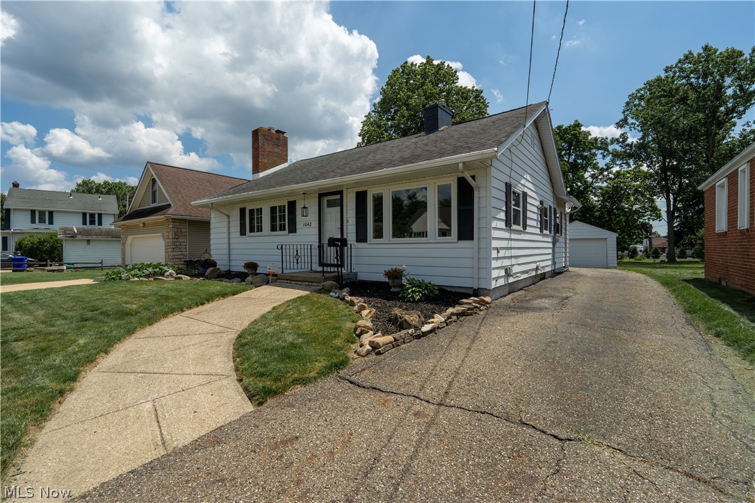 1042 Leighton Avenue Cuyahoga Falls OH 44221