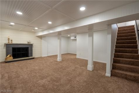 1042 Leighton Avenue Cuyahoga Falls OH 44221